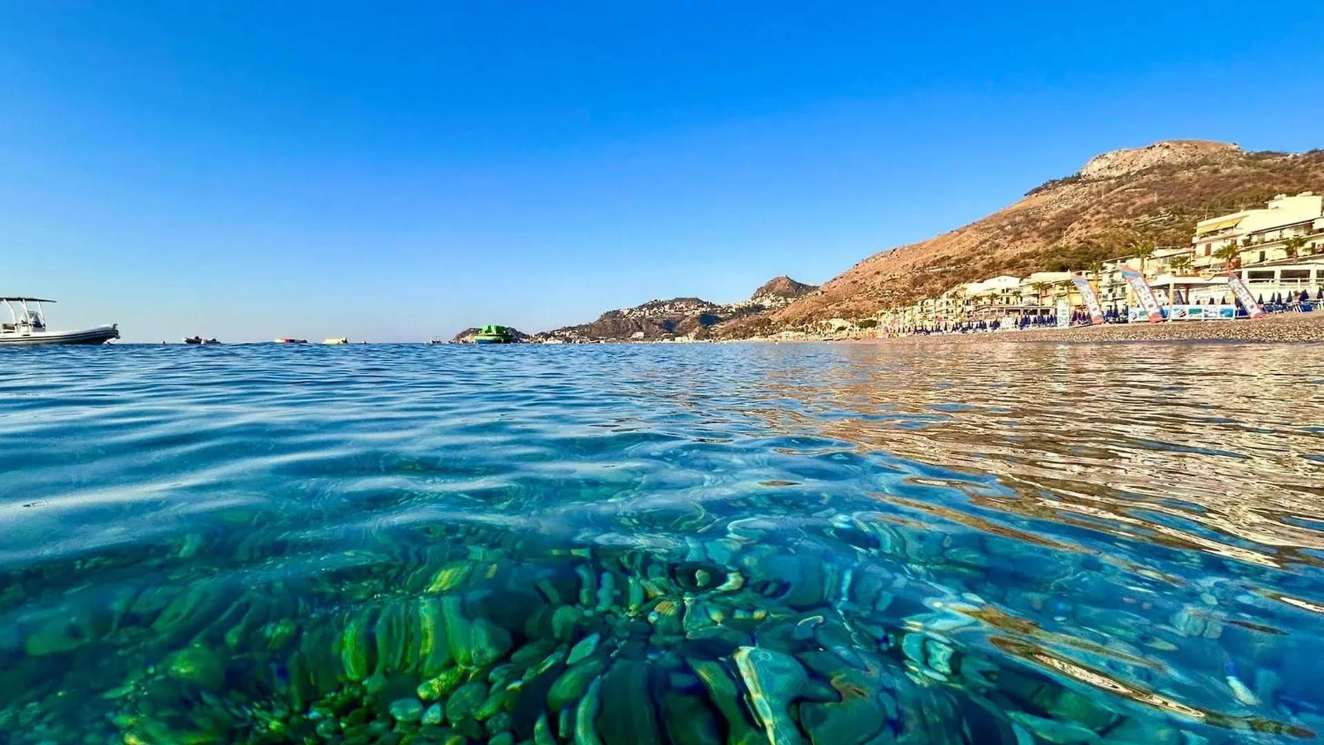 Il Glicine Apartment A 2 Min Dalla Spiaggia Letojanni